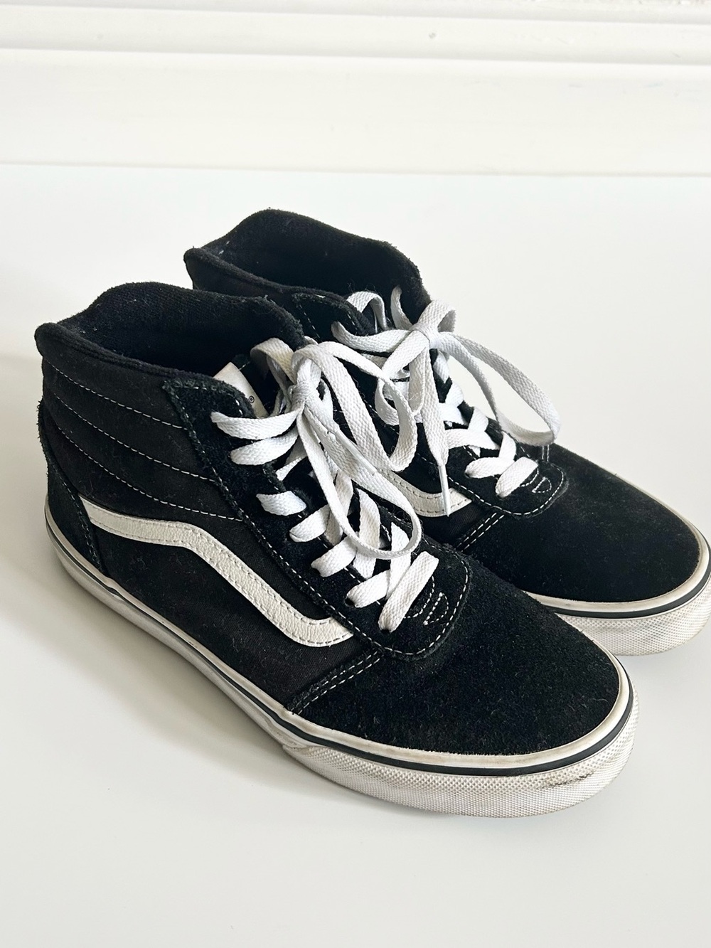 Vans Sk8 Hi Shoe Suede & Leather